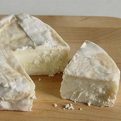 Goat Camembert - Artisanal Premium Cheese